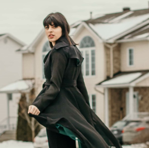 New With Tag Queen Jacket - Picture 3 of 4